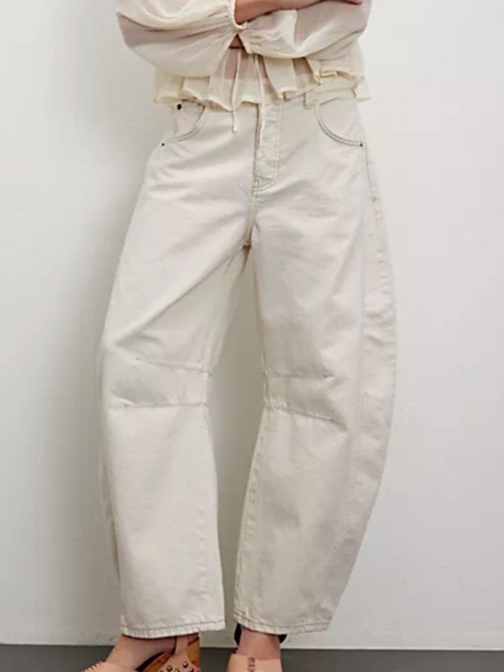 WE THE FREE LUCKY YOU MID RISE BARREL JEAN. COLOR - MILK SIZE 30